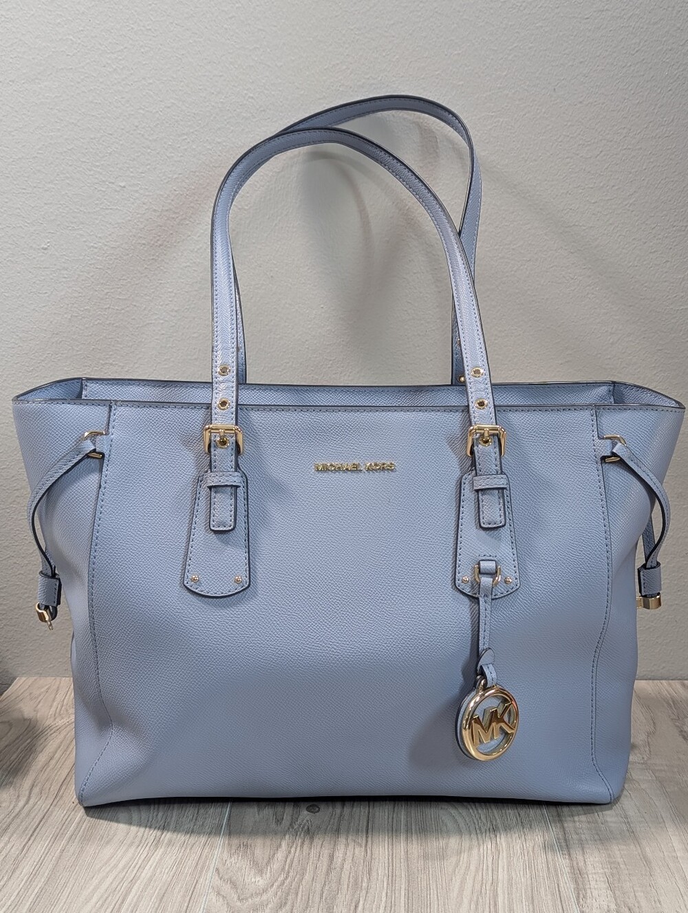Michael Kors Voyager Large Saffiano Leather Tote Bag Light Blue Gold